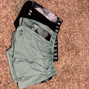 Under Armour athletic shorts(2 pack)